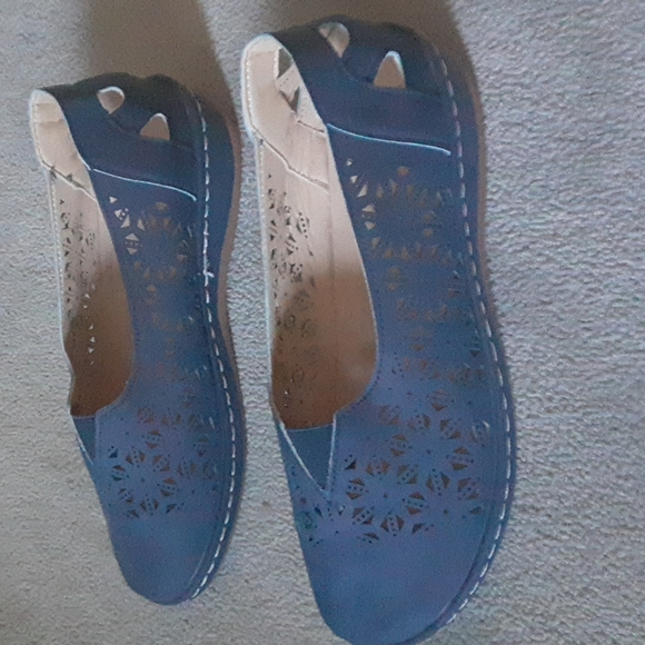 Blue Slip on sandals, size 10 - Picture 2 of 4